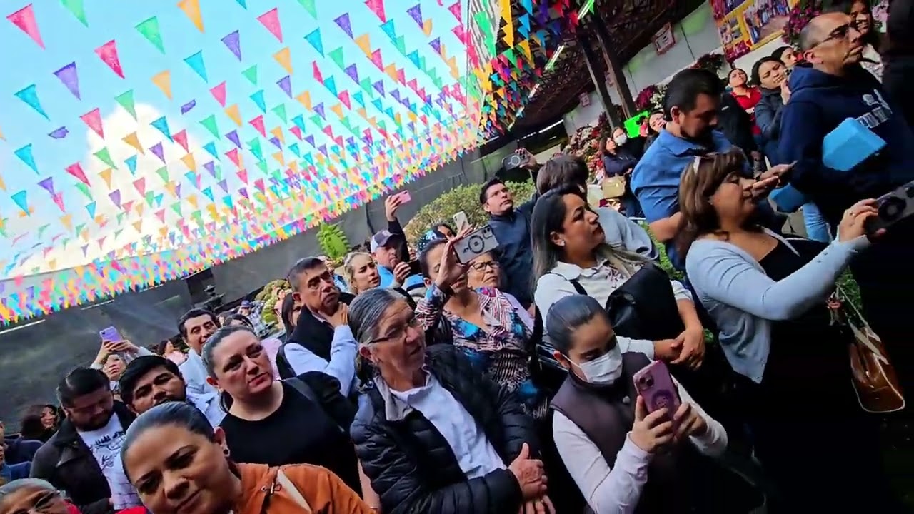 De colores Tuna del Colegio Hidalgo Huauchinango Pueblo Mágico Feria de las Flores.