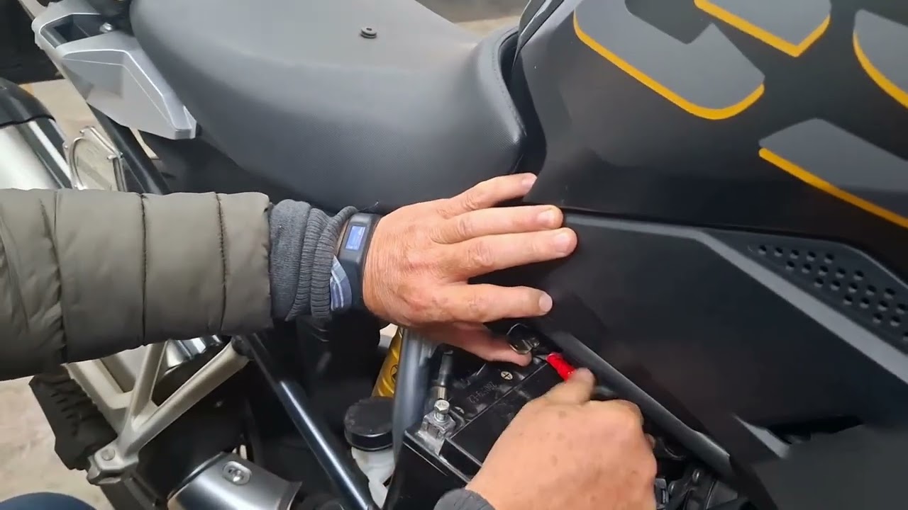 Changing BMW R1250GS Battery