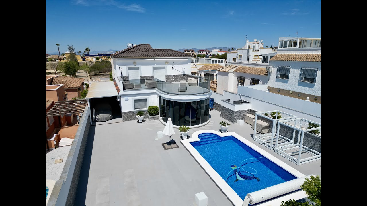DETACHED VILLA 🏡 - LA MARINA URB. - COSTA BLANCA - PRICE 495.000€