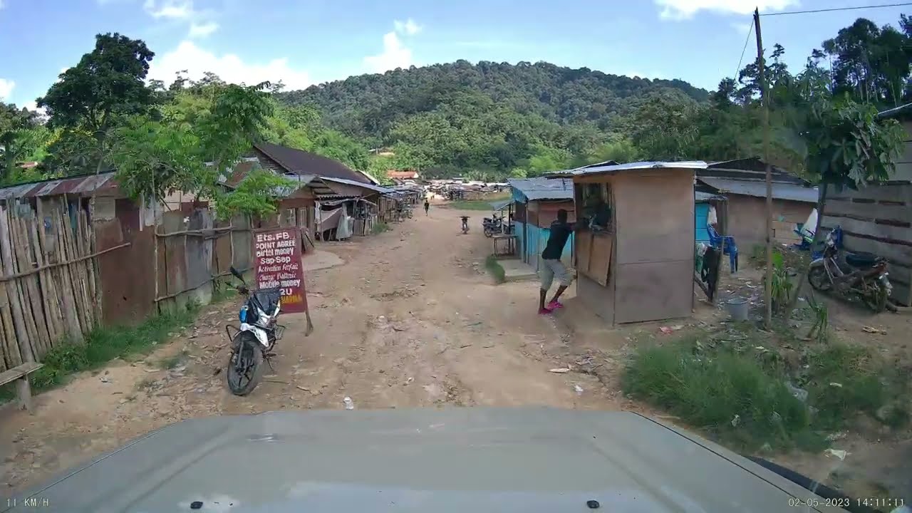 Brazza Pointe-Noire - 04 - Route d'accès à Dimonika, Auberge de Vigoureux
