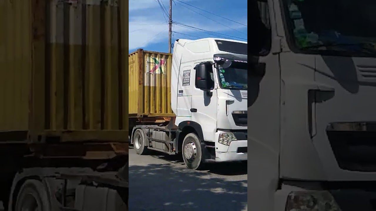 Trakkijiet tqab fil-port tal-belt ta CebuCity,Provincja ta Visayas,Filippini 20/08/24