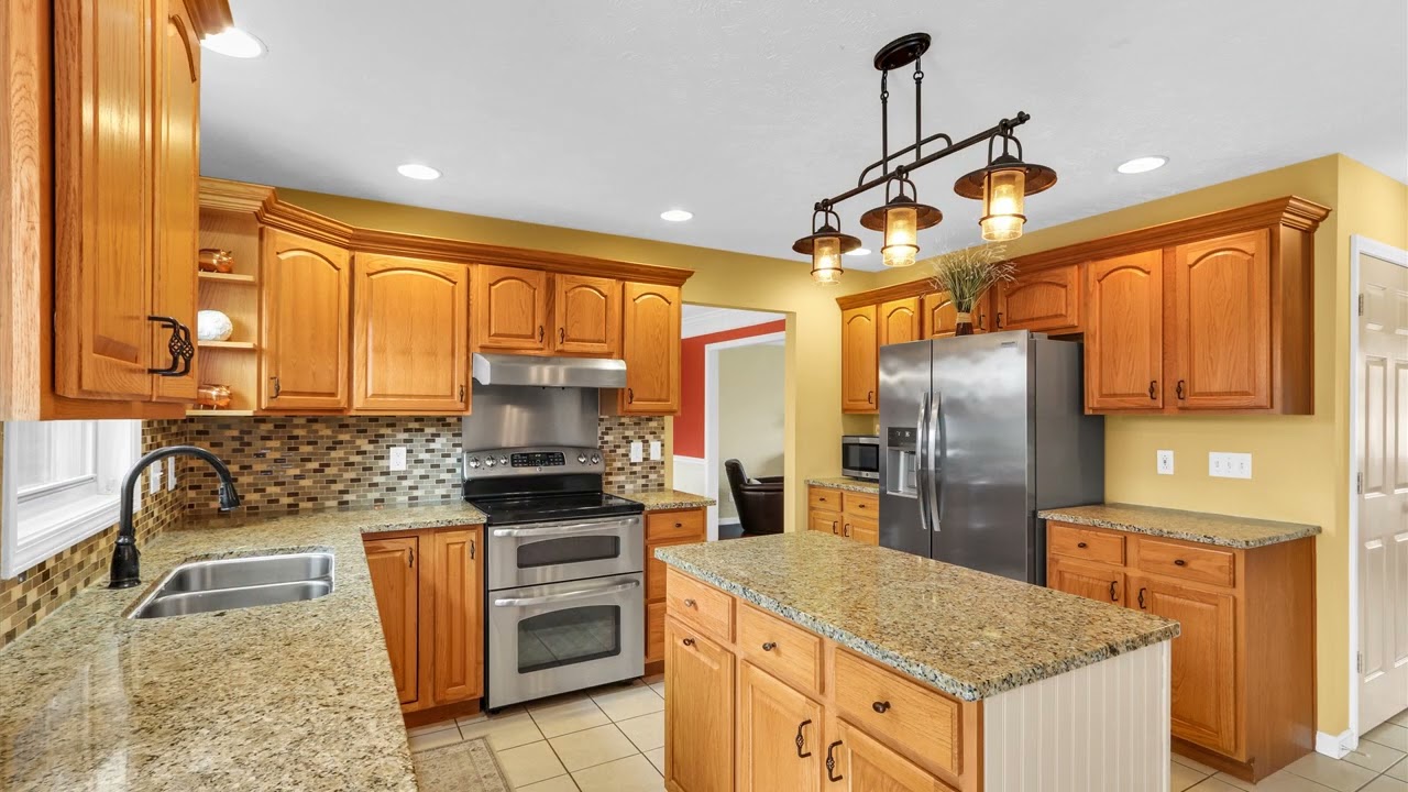 2109 Emerald Dr, Champaign, IL