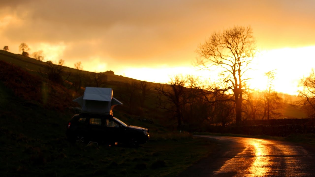 Overlanding the Yorkshire Dales.|Rooftent camp with Adventure Cats