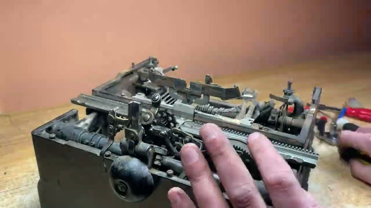 Royal 10 Typewriter Full Restoration