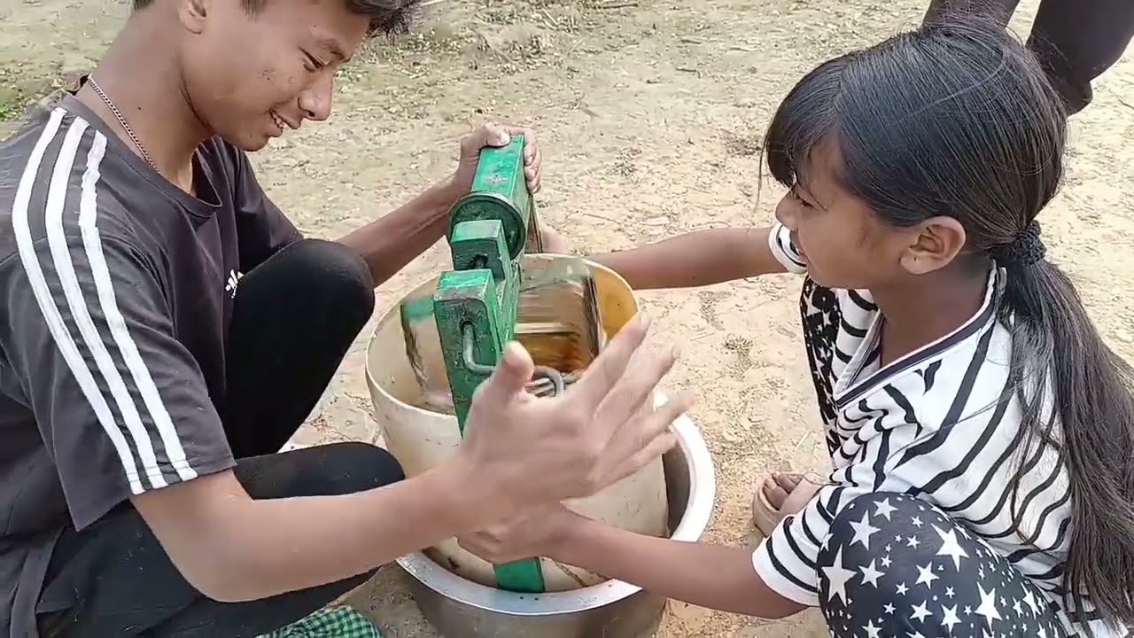Today I'm harvesting honey 🍯 in my house @WangbaPKonyak-z6whttps 