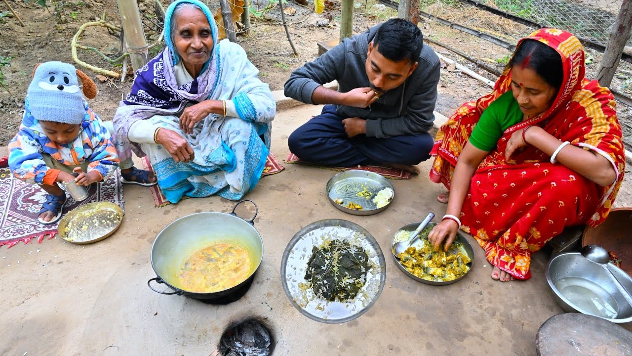 কম খরচে ইলিশের স্বাদে মাছ সেদ্ধ সঙ্গে বাগানের টক পালংশাক দিয়ে মাছ রান্না | Low cost hilsha recipe