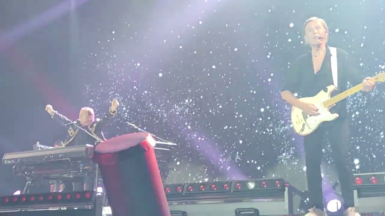 Pooh - Chi Fermerà La Musica - live @ Mandela Forum - Firenze - 15/10/2023