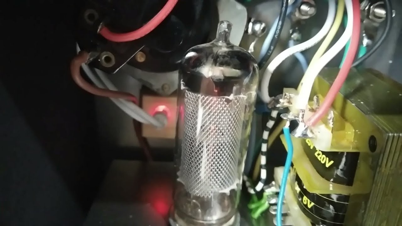 Generador BF con válvula ECH81.