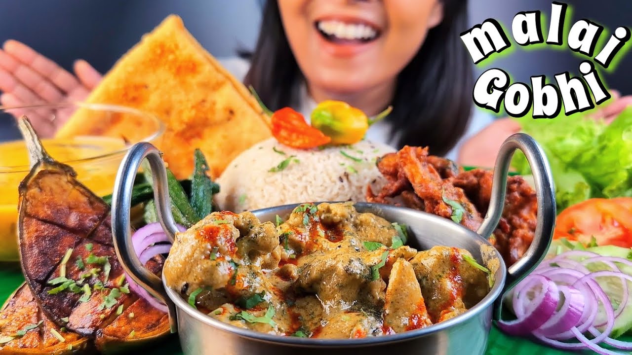 COOKING & EATING CREAMY MALAI GOBHI, DAL FRY, BAINGAN BHAJA, BHINDI BHAJA, MUSHROOM PAKODE WITH RICE