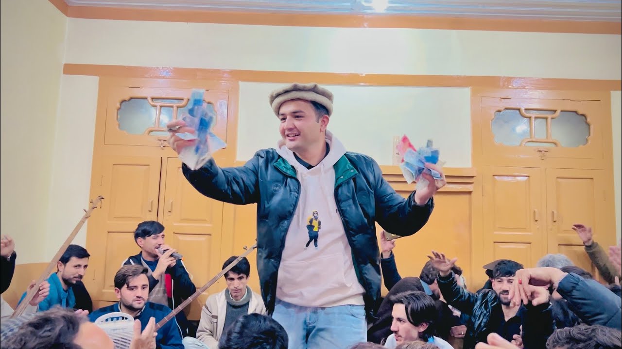 Daq Hayara Hall No Bom ma Xagha Dileya  //Chitrali Best Cultural Dance//Singar Naveed Ahmad