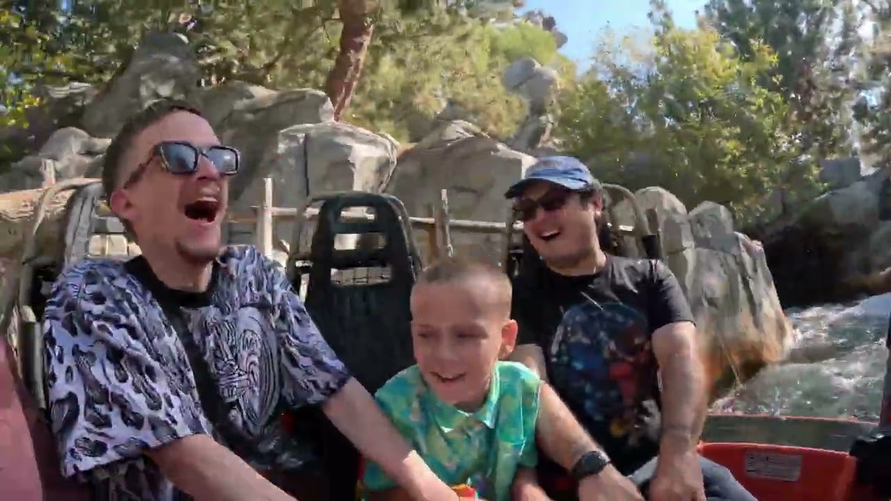 California Disney  - Rapids Ride