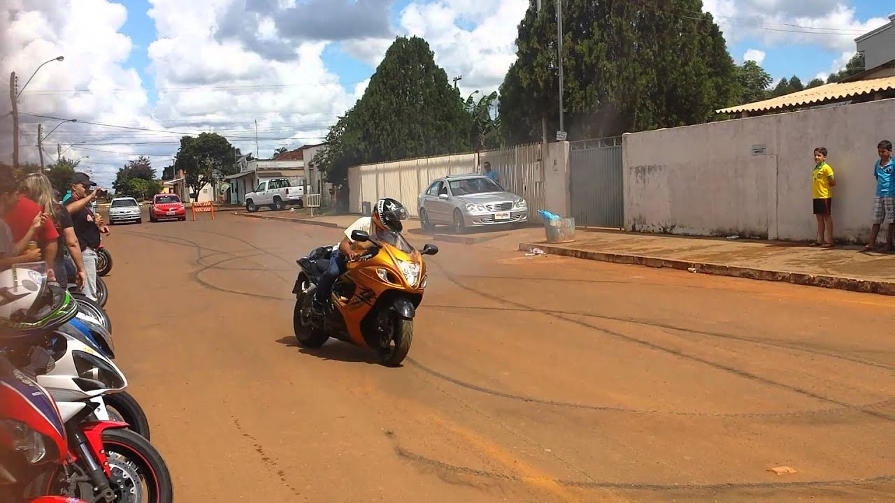 ZERINHO E MANOBRAS - HAYABUSA 1300 COM ESCAPAMENTO DIRETO