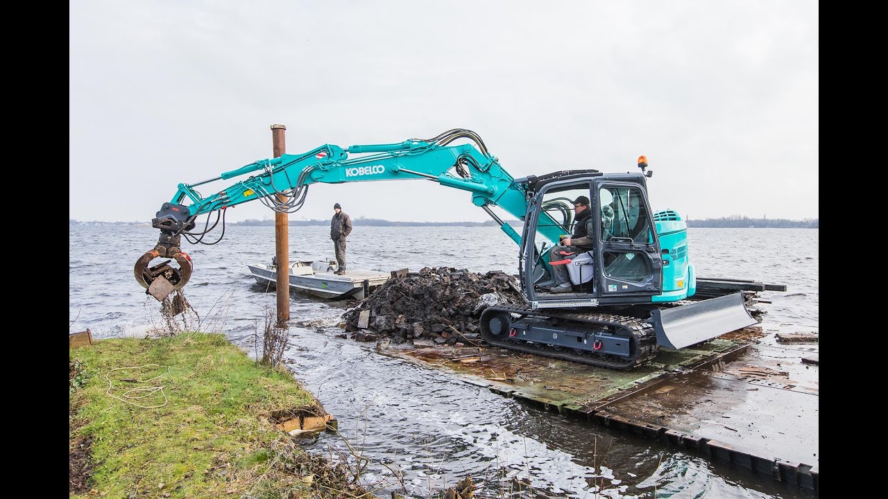 Kobelco SK75SR-2PB graafmachine voor Slootweg Beschoeiing, Bestrating & Grondwerk