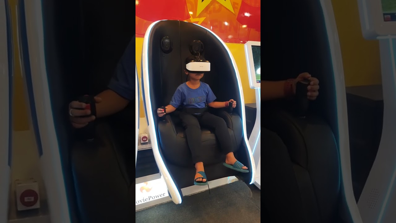 My first VR experience. It was a blast! 😁