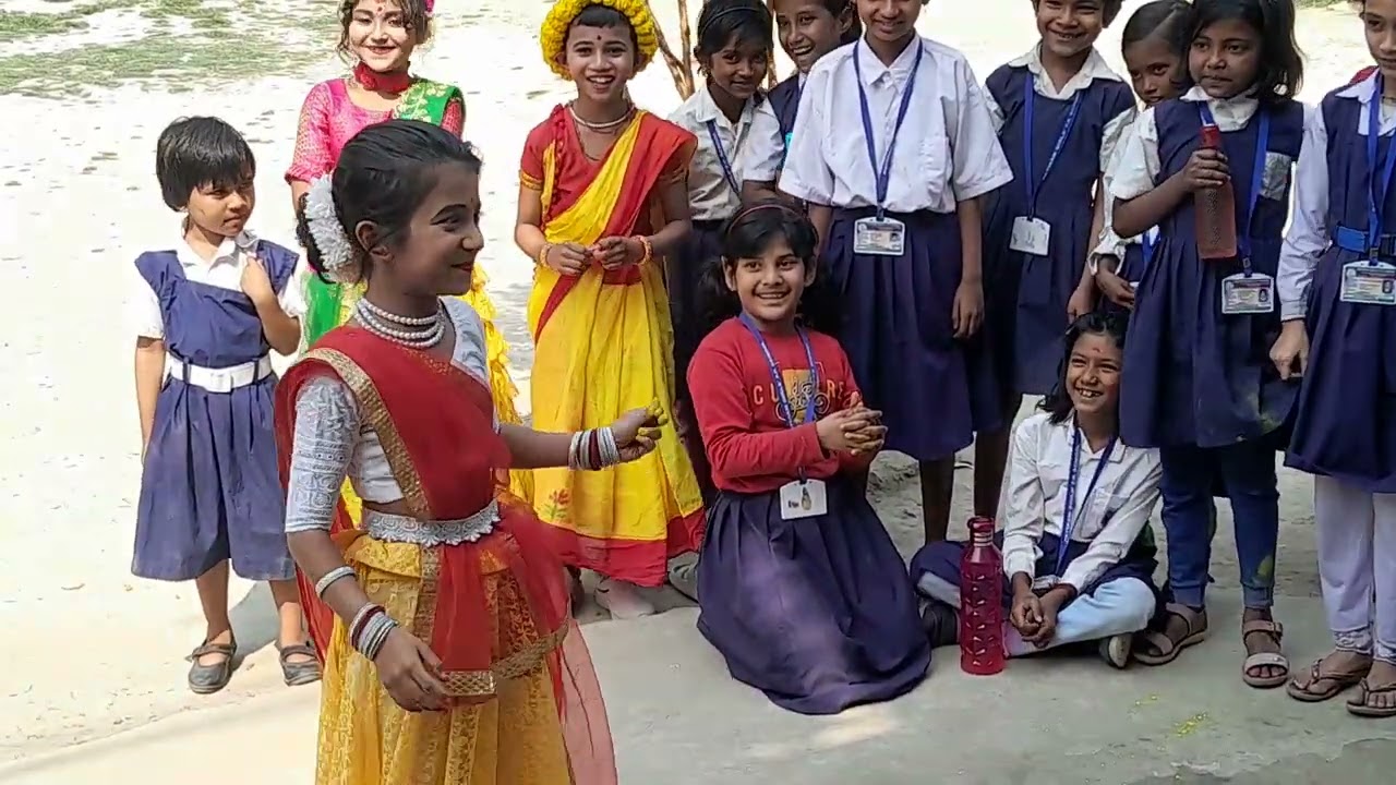 হোলিতে শিশুদের আনন্দ 