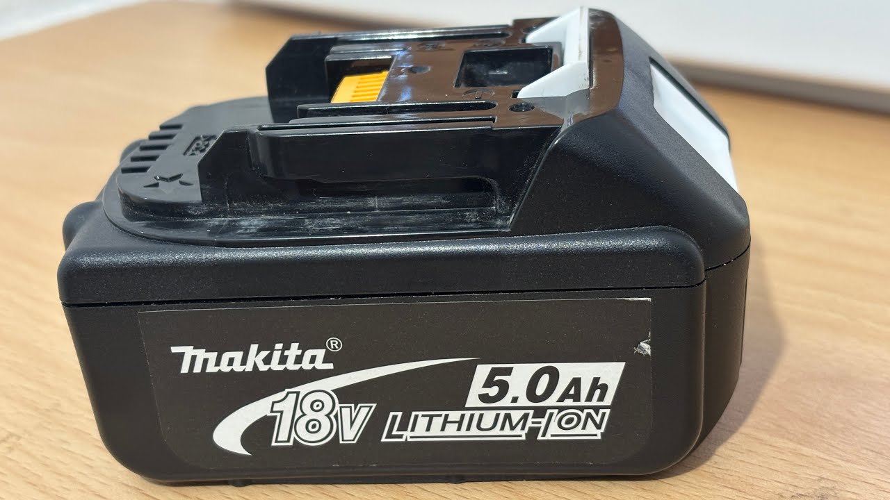Makita 18V-5Ah fejková hmm