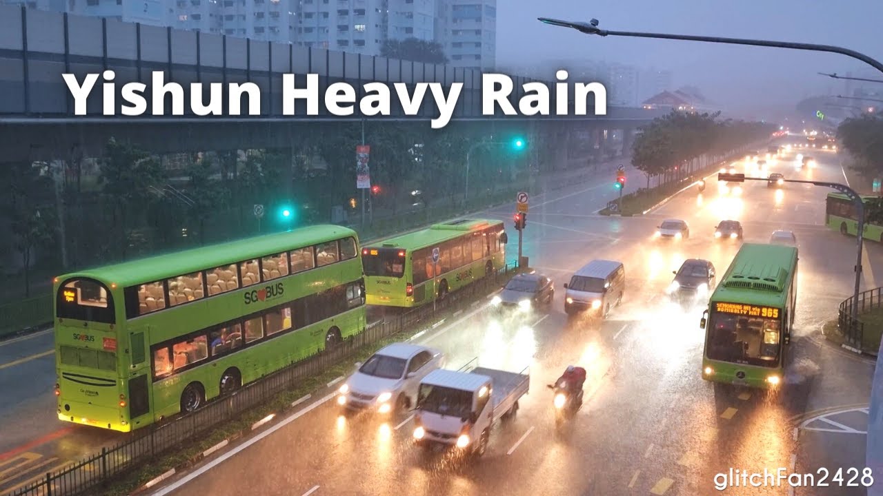 Buses in Heavy Rain in Yishun, Singapore 2021