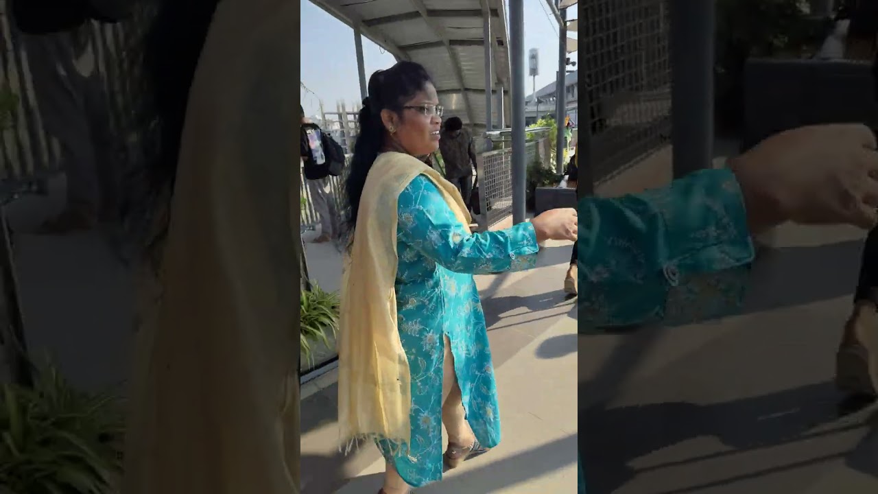 SKYWALK AT HYDERABAD METRO.... UPPAL METRO STATION 🚉🏃