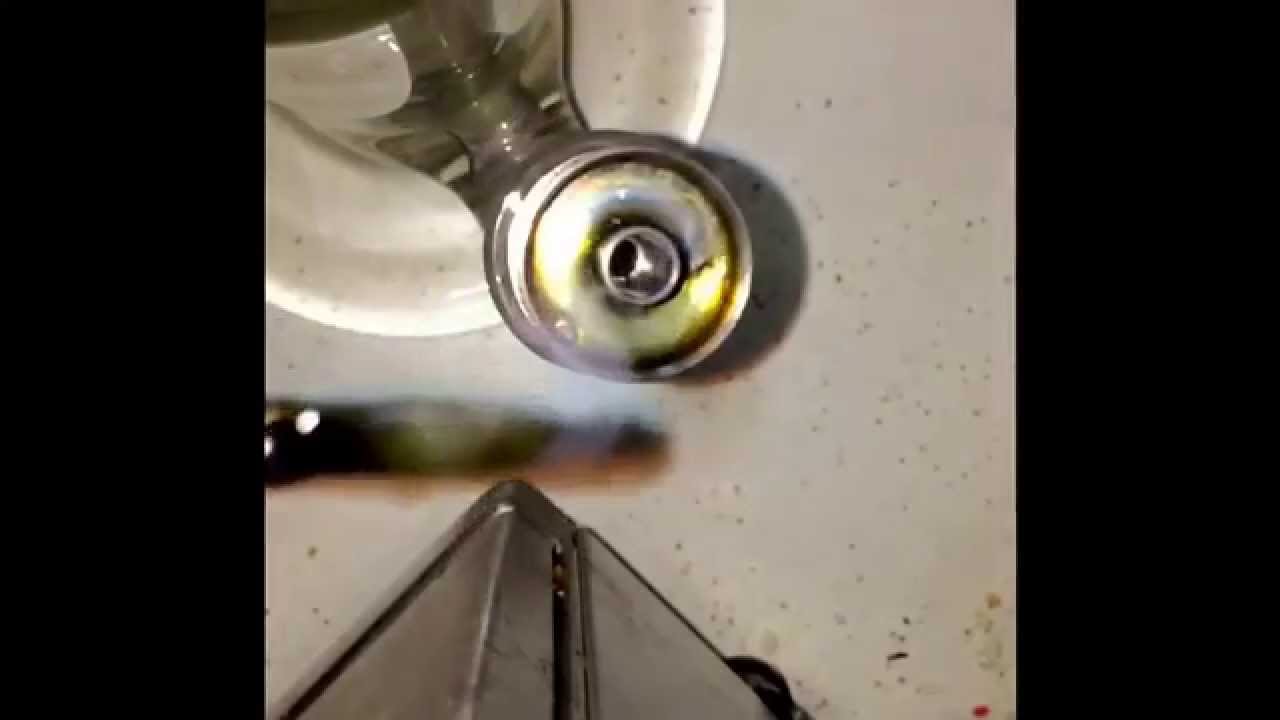 Slow motion nug run dab from the dome less nail