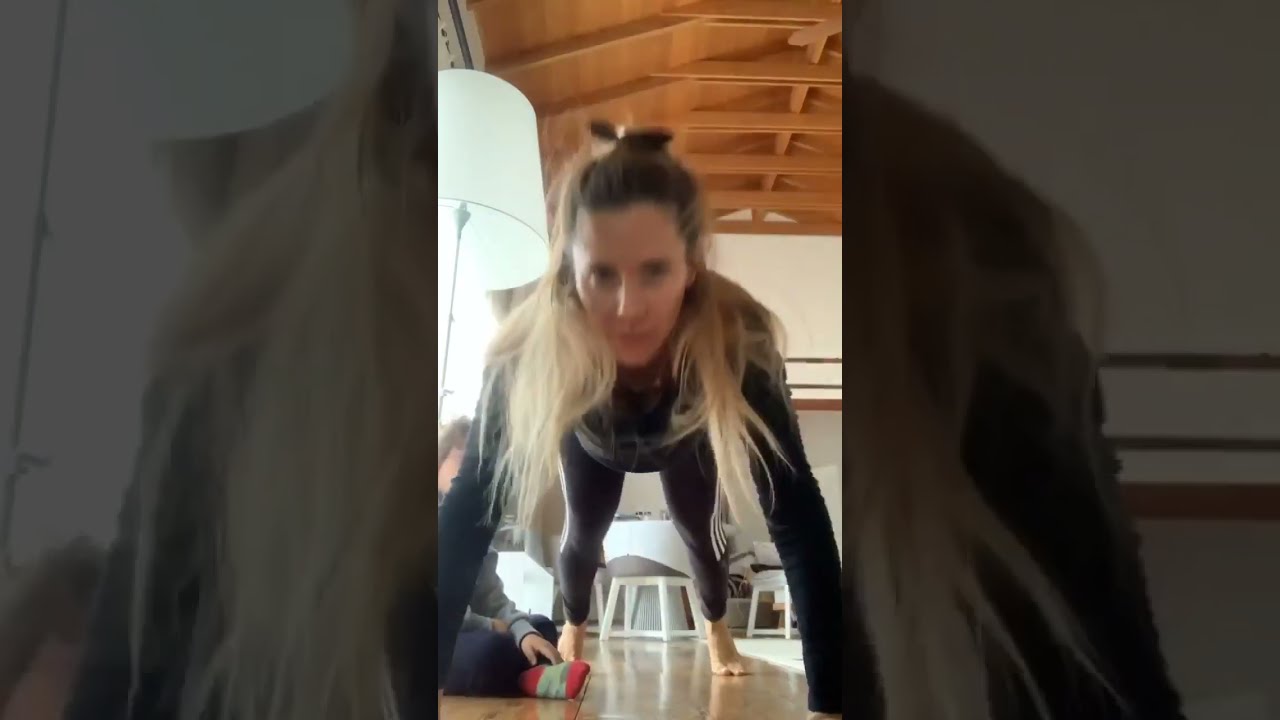 Julieta camaño yoga