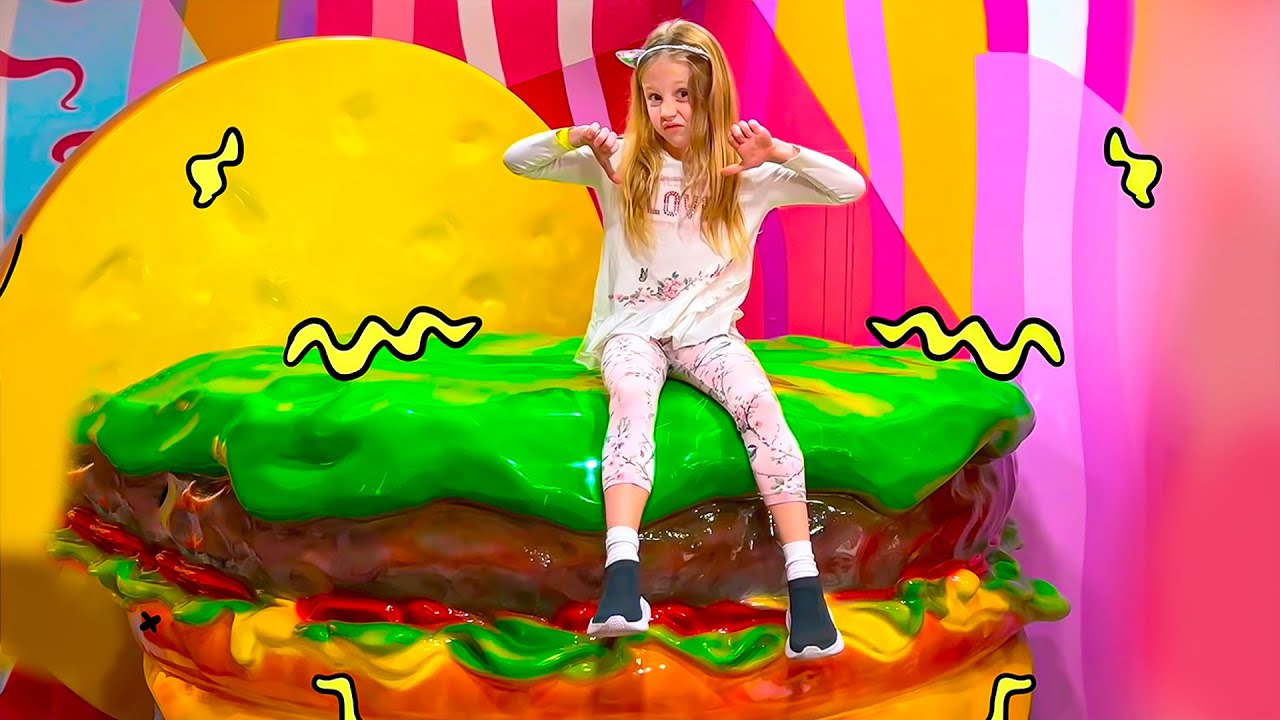 Nastya và bố dành cả ngày cùng nhau trong công viên giải trí