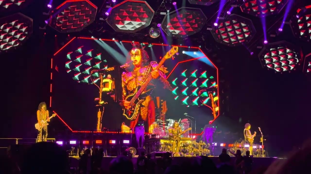 KISS - “Calling Dr. Love” - Tokyo Dome 2022-11-30