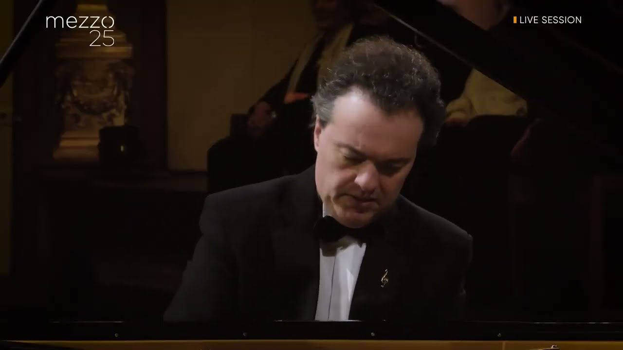 Evgeny Kissin - Bach Chromatic Fantasy and Fugue in D minor, BWV 903