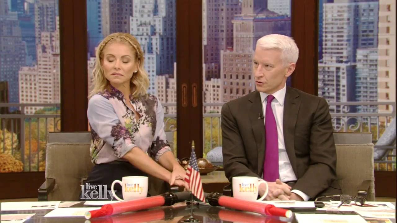 Anderson Cooper's Odd Relationship With Food