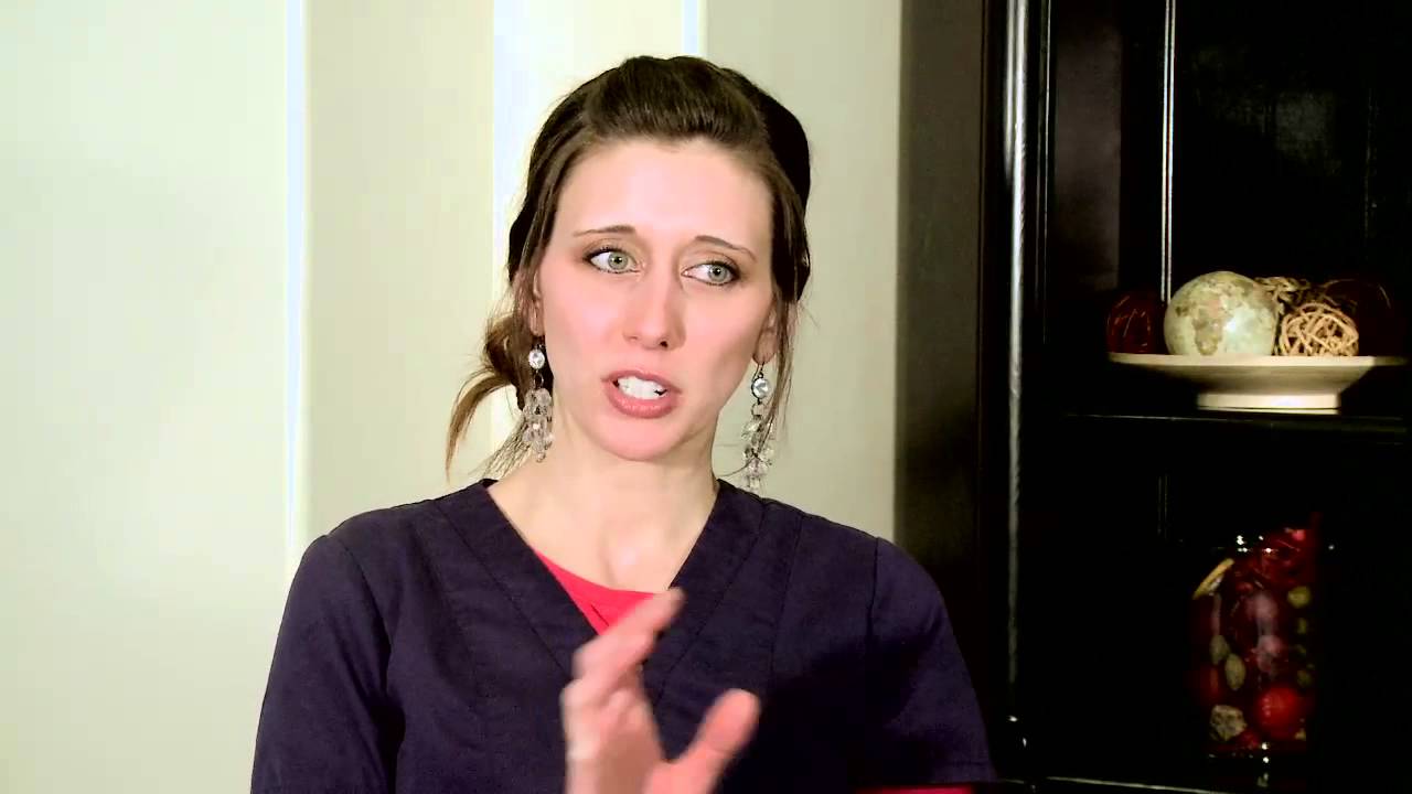 Is it okay to drink lemon water or green tea while pregnant?