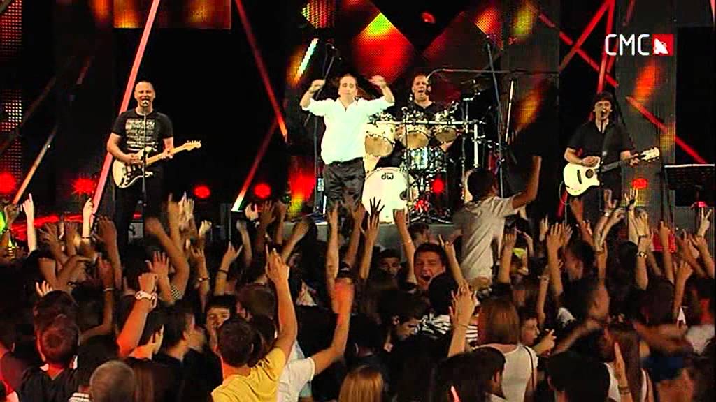 Mladen Grdović & Grupa ROMANTIC - LIJEPA LI SI - CMC Festival 2012. - LIVE █▬█ █ ▀█▀