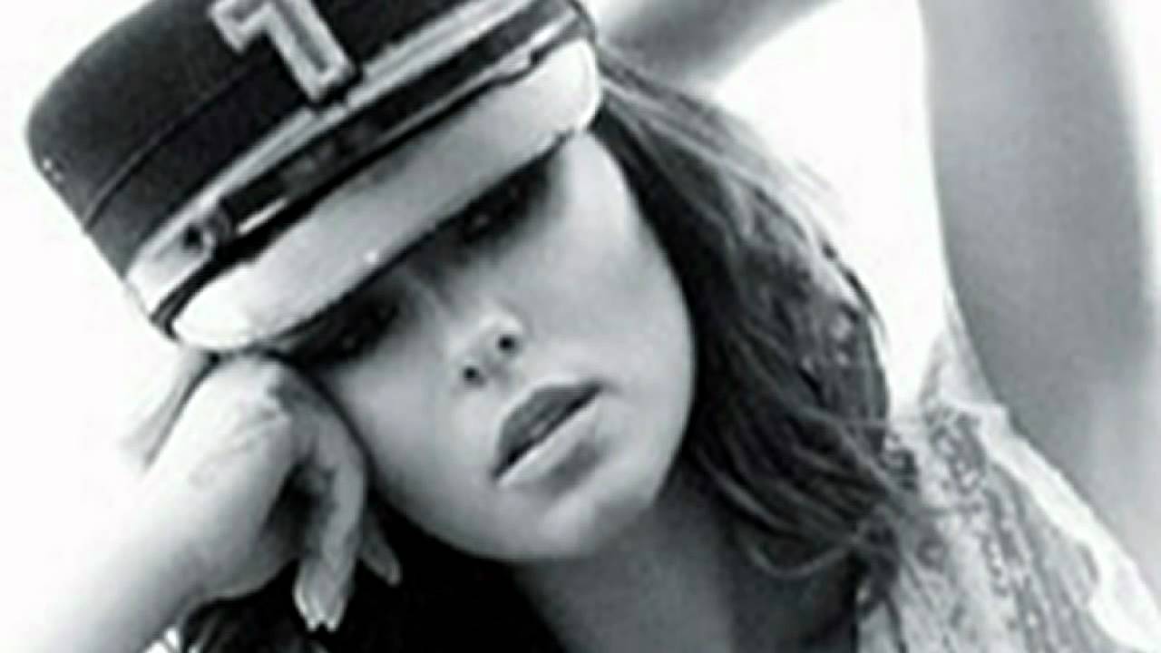 Cheryl Cole's sexy calendar comeback