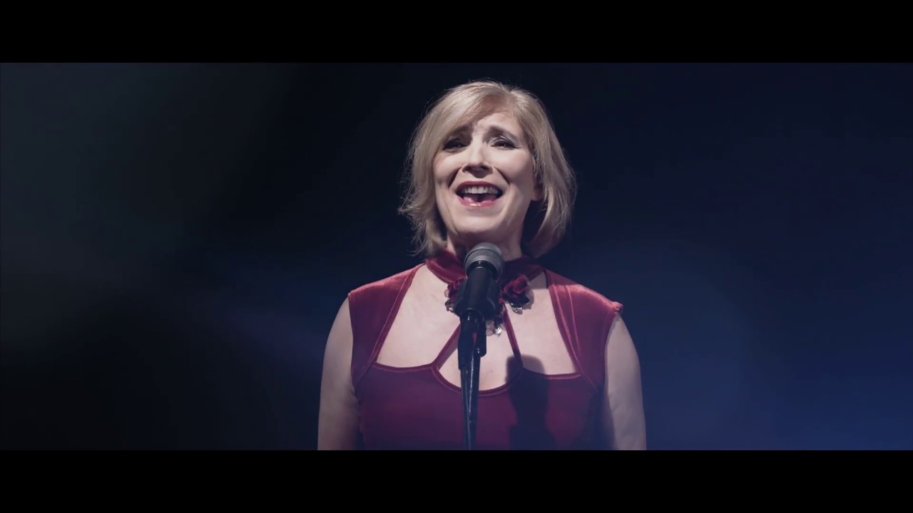 Justyna Bacz - Mourir sur scene / Zejść ze sceny