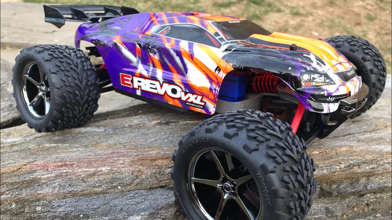 TRAXXAS E-REVO VXL BRUSHLESS 1/16 BASH’N & CRASH’N