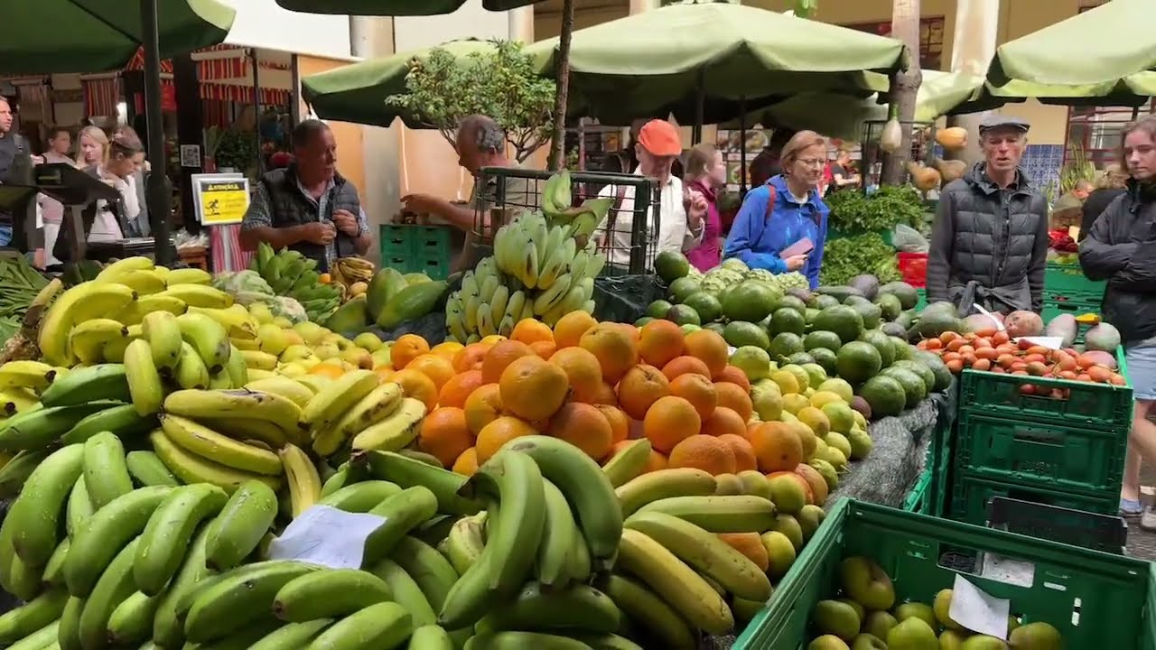 Visit Funchal Lavradores Farmers Market & Walk the Charming Streets