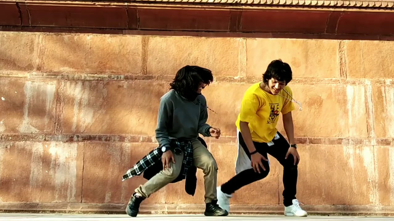 Tite karelile nepali lok geet song dance by sunder and Vijay last kings