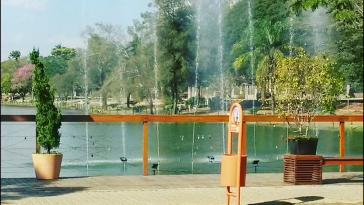 HOLAMBRA-SP - LAGO DO DECK DO AMOR