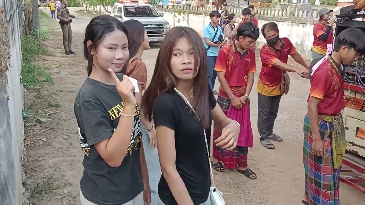 เพชรดอกคูณยุคใหม่ ม่วนๆกลองยาว