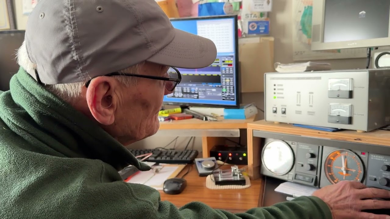 N3RG Ray checks for the 2 Mtr Beacon after Mounting 2 Mtr  Flex 5000 with Power SDR Software