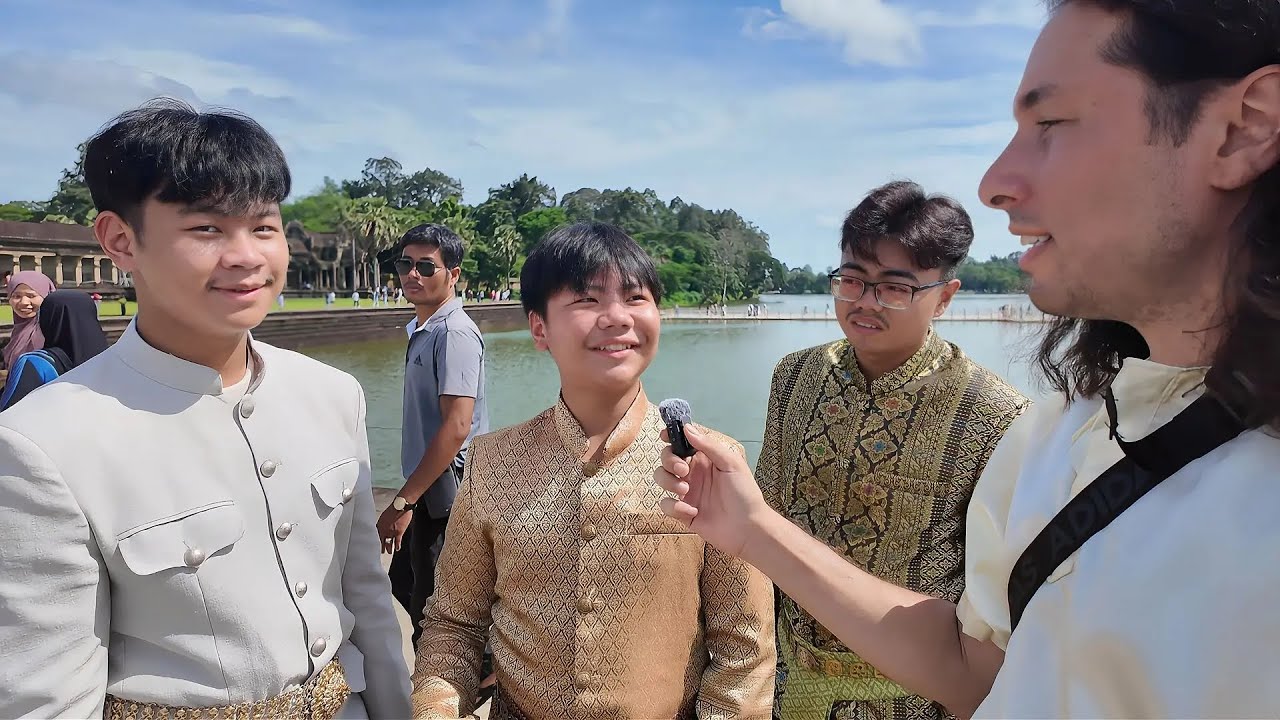 Почему тысячи людей пришли в Ангкор-Ват сегодня 🇰🇭 (Пчум Бен)