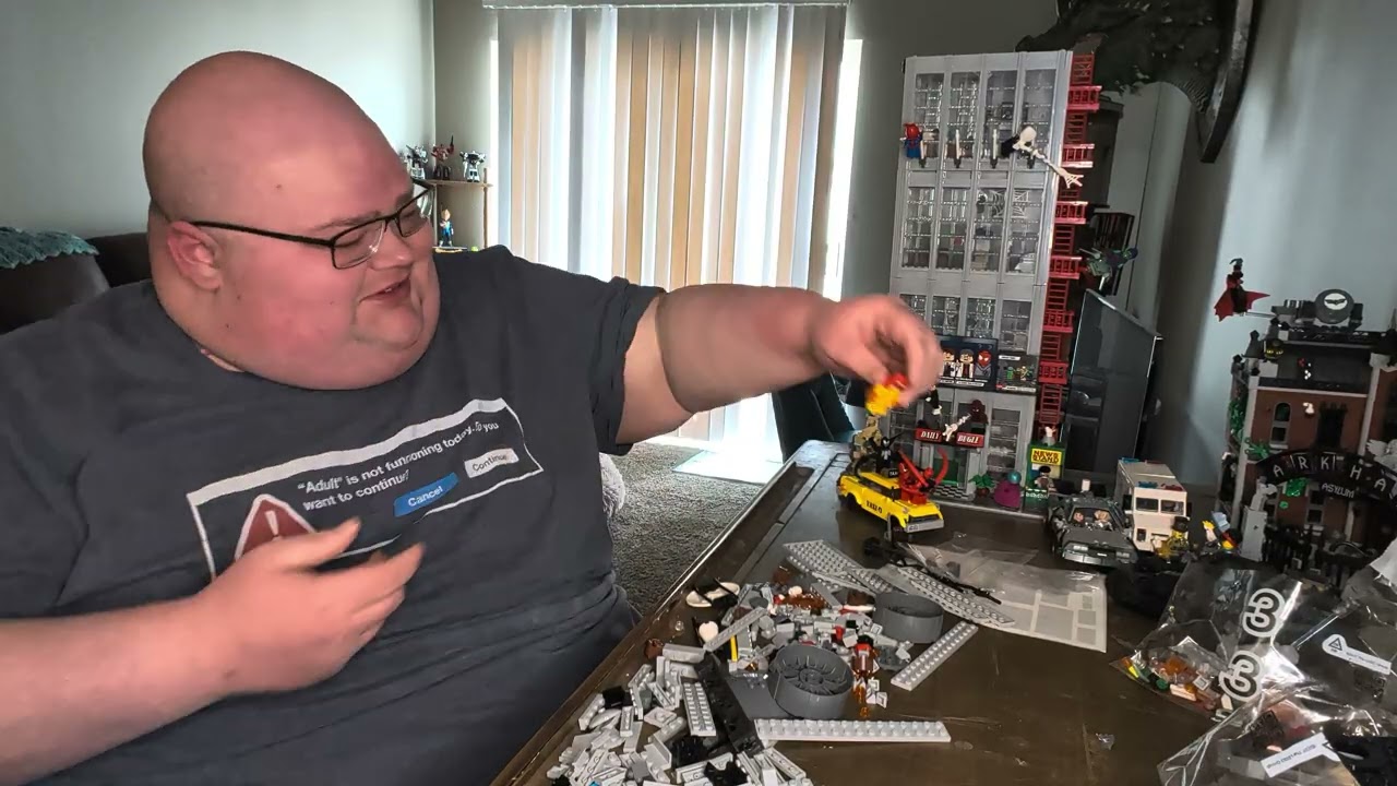 Royce Builds Lego Daily Bugle Week 6