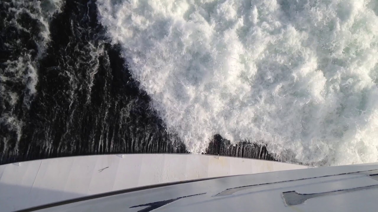 Cruise ship prop wash