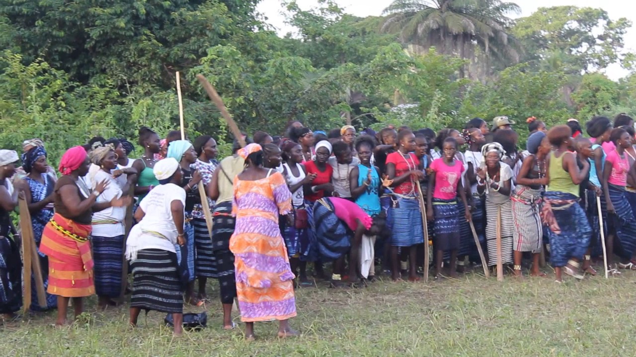 Casamance - Culture - Lutte traditionnelle : Kalobone vs. Karounate, Département de Oussouye