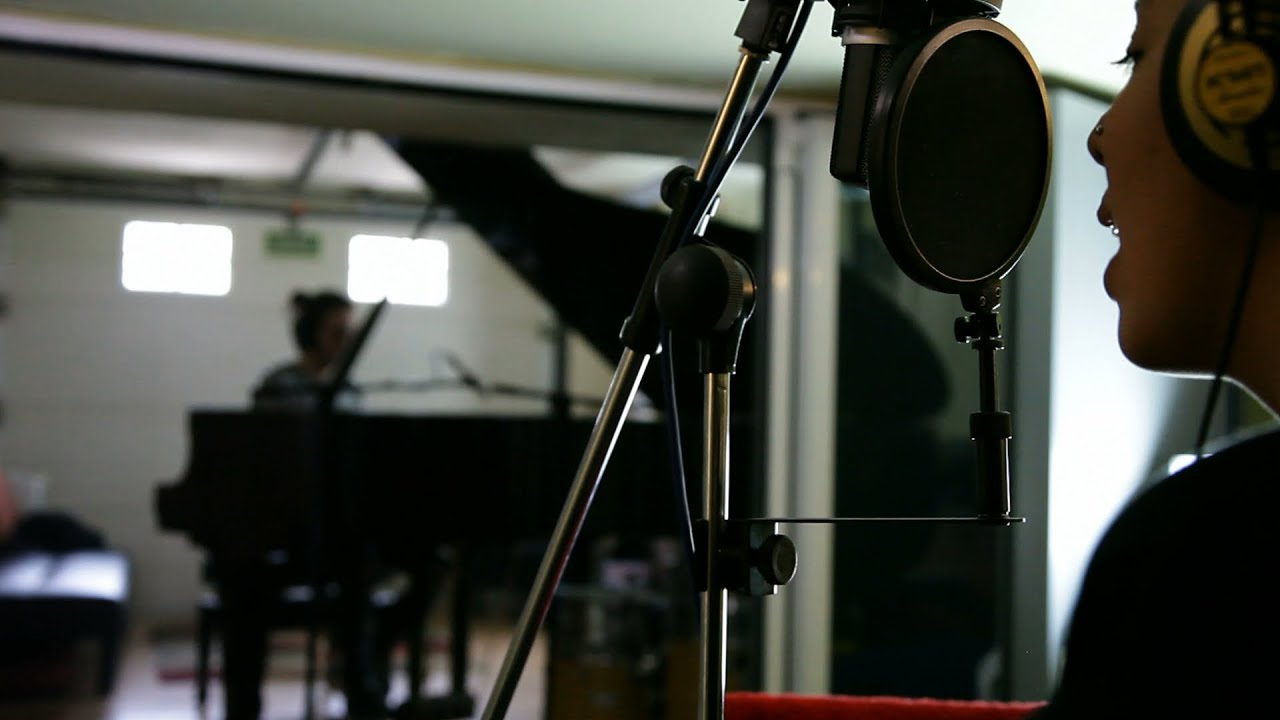 Nora Norman - ODD ONE - ( grabación en estudio)