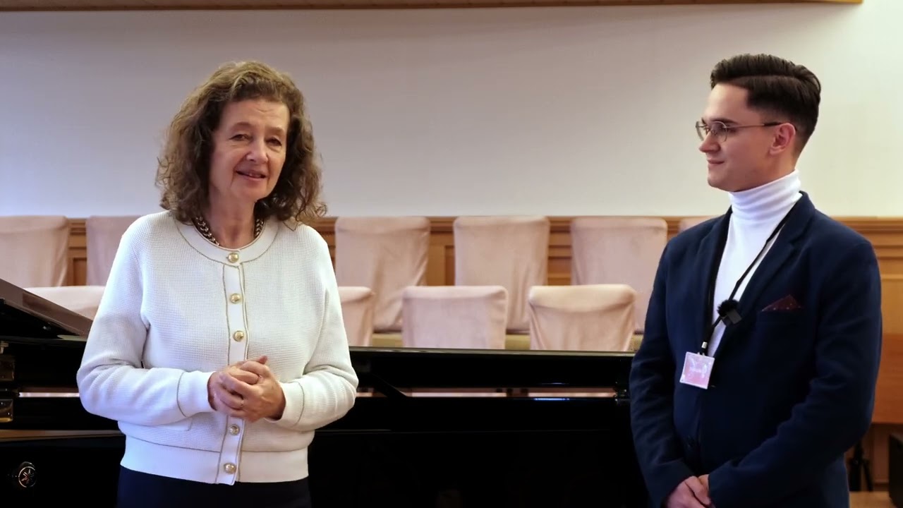 prof. Ewa Dorota Iżykowska-Lipińska - Prezes Fundacji ARTE EVA