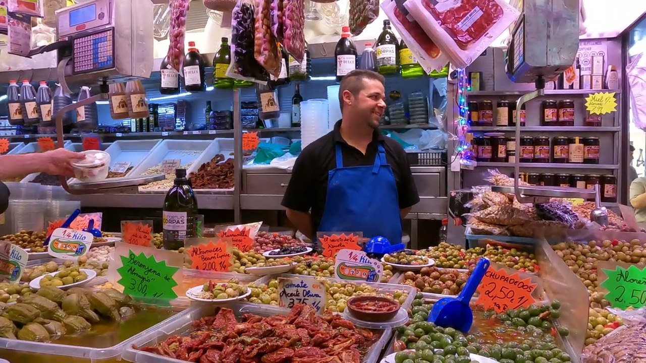 Haul’a Back at Malaga market