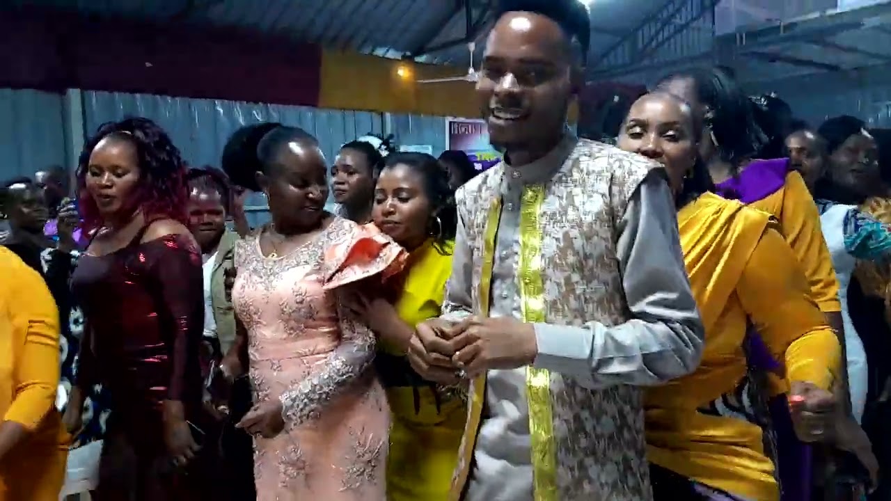 Kasolo dancers entrance to Martin mbai launch in tasia.. watch& subscribe 🔥 🔥  🔥 ‎@stephenkasolo  ‎