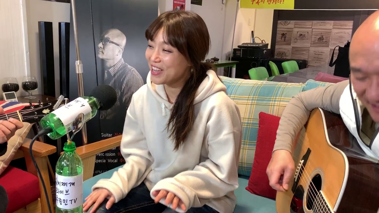 Let Me Be There - 엄지애 with 우종민 밴드 (김치찌개 라이브)