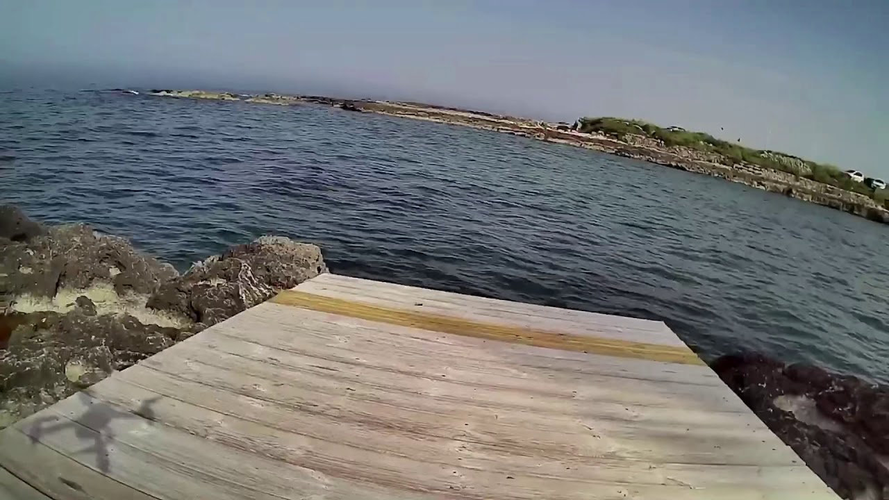 Mjx Bugs 2 b2w fly test over Fasano upon the sea from Banggood
