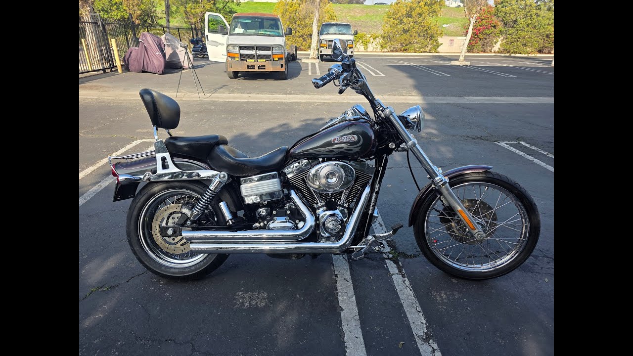 Охотничьи мотоциклы Harley-Davidson, Dyna Wide Glide 2006 года выпуска.
