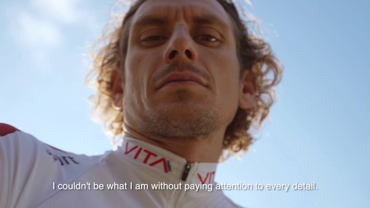 Filippo Pozzato ambassador of CARVICO VITA fabric with LYCRA® SPORT for cycling sector.